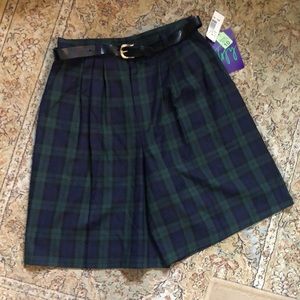 VINTAGE ‘92 Tofay Pleated Bermuda Plaid DeadStock